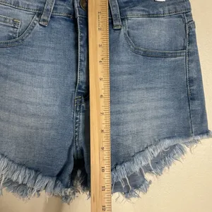 KanCan Shorts Women's Cut Off Stretch Midi Raw Hem Distressed Denim Size 27‎ thumbnail 6