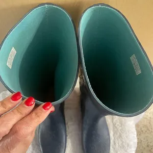 Ugg’s women’s tall blue Wiltshire rain boots 8 thumbnail 4