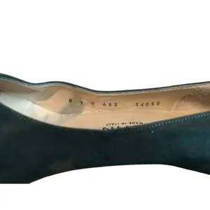 St. John Pumps Women 7B Green Suede Pointed Toe Kitten Heel Made in Italy Luxury thumbnail 2