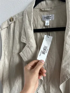 The Drop by Paola Alberdi Natural Oversized Sleeveless Long Linen Vest thumbnail 3