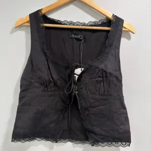 kourt Odette Linen Black Tie Front Minimalist Romantic Airy Lace Trim Top NWT 6 thumbnail 2