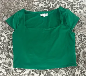 Live in the moment Green Women's Top size M thumbnail 1