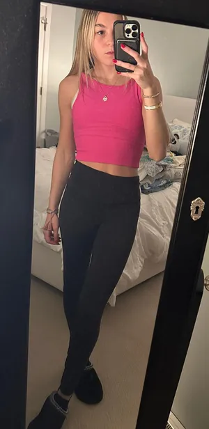 Lululemon Crop Top thumbnail 1