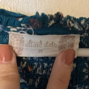 $60 Altar'd State Boho Floral smocked Loose top M thumbnail 6