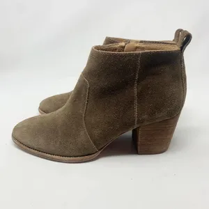 Madewell The Brenner Heel Boot in Tan‎ Suede thumbnail 9