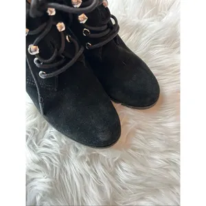 Michael Kors Suede Black High Heeled Elliot Boots Retailed $189 size 8 M suede thumbnail 8