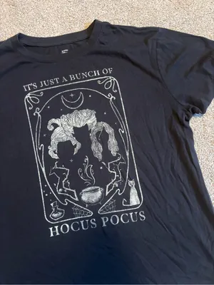 Disney Black Hocus Pocus Graphic Casual Short Sleeve Halloween Tee Shirt Top thumbnail 3