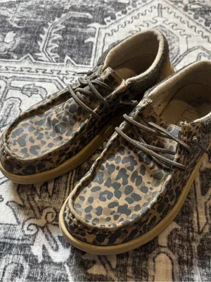 Hey Dude Polly Leo Nut Leopard Print Shoes Women’s Size 9 Casual Comfort Loafers thumbnail 1