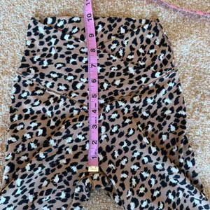 Aerie Chill Play Move‎ Leopard Cheetah Print Crossover V-Waist Leggings Brown Sm thumbnail 6