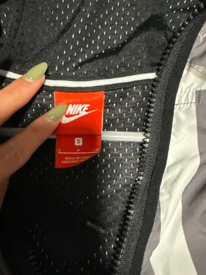 Nike Quarter-Zip Windbreaker thumbnail 2