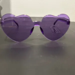 Purple Heart-Shaped Rimless Sunglasses thumbnail 2