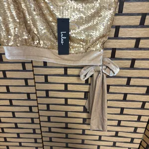 Lulus Spectacular Matte Gold Sequin One-Shoulder Side-Tie‎ Crop Top Size XS thumbnail 5