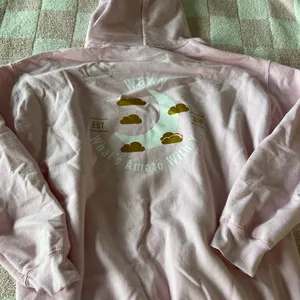 Gildan Pink Heavy Blend Hoodie thumbnail 4