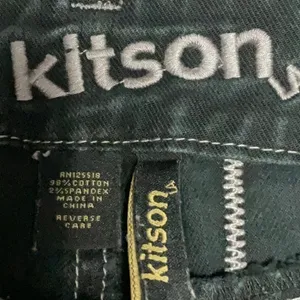Kits on Blue Size 24 thumbnail 4