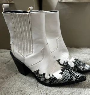 Nasty Gal Cowgirl Booties thumbnail 2