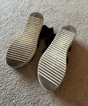 Boutique Platform Sandles thumbnail 3