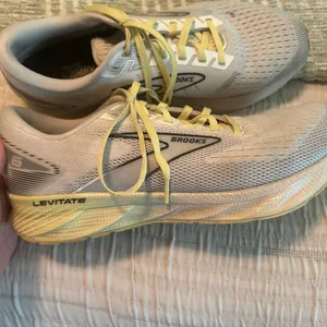 Brooks Women’s Athletic Shoes thumbnail 1