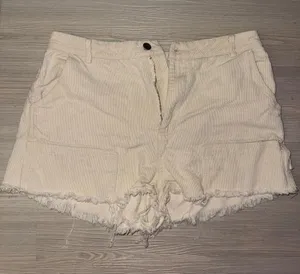 Princess Polly Shorts thumbnail 1
