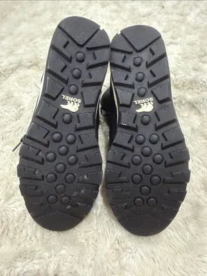 Sorel Whitney short lace-up winter boots in black and white Woman’s size 7.5 thumbnail 6