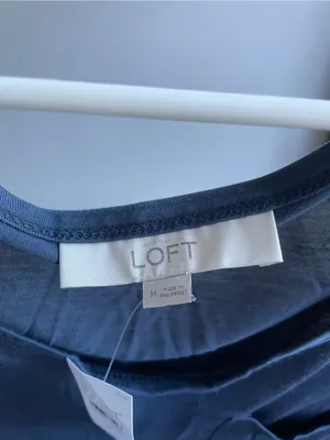 New Ann Taylor Navy Short Sleeve Pocket Tee Size M thumbnail 3
