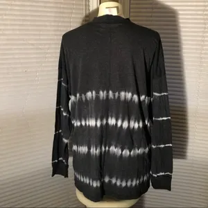 🆕Pink Victoria’s Secret TyedyeLong Sleeves thumbnail 3