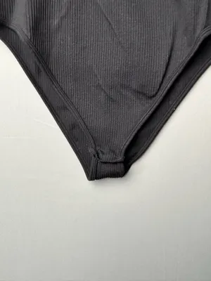 OQQ Black Ribbed Square Neck Bodysuit Medium | Stretchy Minimalist Tank Top thumbnail 2