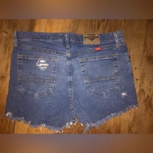 Wrangler denim cut off shorts size 32 thumbnail 2