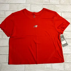 New Balance Women's Cropped T-Shirt thumbnail 1