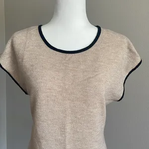 Forever 21 Black Lace-Up Top Size M thumbnail 3
