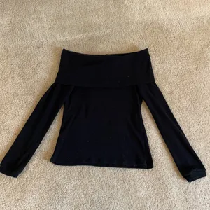 | Black Off Shoulder Turtleneck Crop Sweater l Size XS-S thumbnail 2