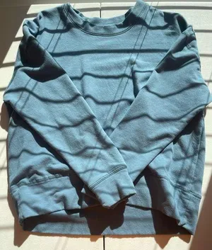 S crewneck thumbnail 1