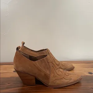 Marc Fisher Charly Suede Western Booties Size 6M thumbnail 5