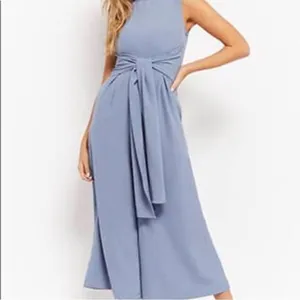 NWT L'atiste Womens Crepe‎ Sleeveless Tie Front Wide Leg Jumpsuit Blue Size M thumbnail 2