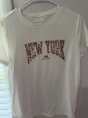 Shein Cheetah Print New York Shirt thumbnail 1