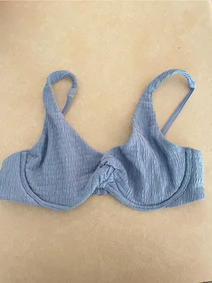Abercrombie & Fitch Continuous Underwire Twist Bikini Top Size Medium thumbnail 2