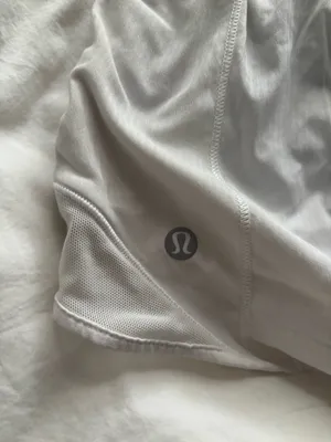Lululemon Hotty-Hot Low-Rise Short 2.5” Color:White thumbnail 3