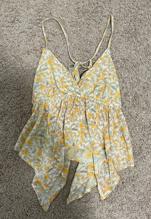 Tilly’s Floral Top thumbnail 1