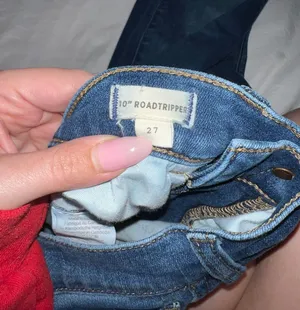 10" High-Rise Roadtripper Supersoft Jeans in Playford Wash thumbnail 8
