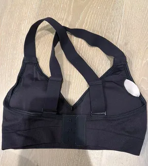 Alo black sports bra thumbnail 1