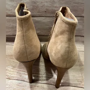 Audrey Brooke Madison Natural Leather Perforated OpenToe Bootie size 10. thumbnail 3