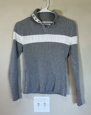 Tommy Hilfiger vintage y2k Women's Medium Ribbed Henley Snap Sweater Gray‎ White thumbnail 1