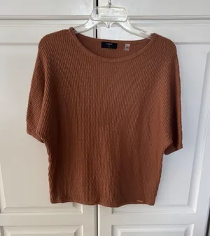 Tahari Women Rust Brown Textured‎ Ribbed Knit Short Sleeve Sweater Top Size M thumbnail 1
