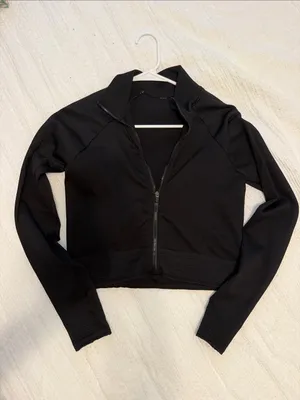 Fabletics Black Cropped Zip-Up Bomber Jacket - Women thumbnail 2
