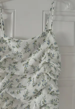 Bardot Floral Fitted Midi Dress thumbnail 2