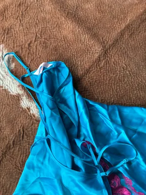 Victorias Secret Y2K robe and Chemise set Size small on the Chemise and one size fits most on the robe! Like new Set is from 2003 thumbnail 7