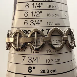Vintage Avon Ladies' Silver-Tone Bracelet Watch Working New Battery thumbnail 5