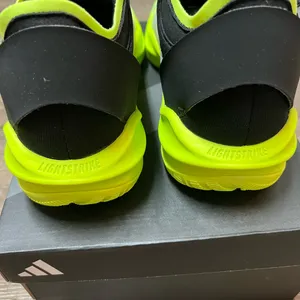 Adidas Adizero Select 2.0 Unisex Basketball Trainer Shoes Women’s 7.5 Men’s 6.5 thumbnail 8