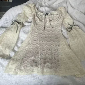 Kimchi Blue White Lace Dress thumbnail 2
