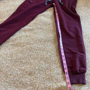 FIGS Zamora Jogger Scrub Pants Womens XS Maroon Burgundy Technical Nurse Uniform thumbnail 7