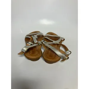 Born Strappy Sandals Womens 8 Silver Excellent Metallic Leather Flat Buckle‎ thumbnail 5